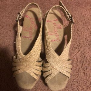 Tan size 6 wedges
